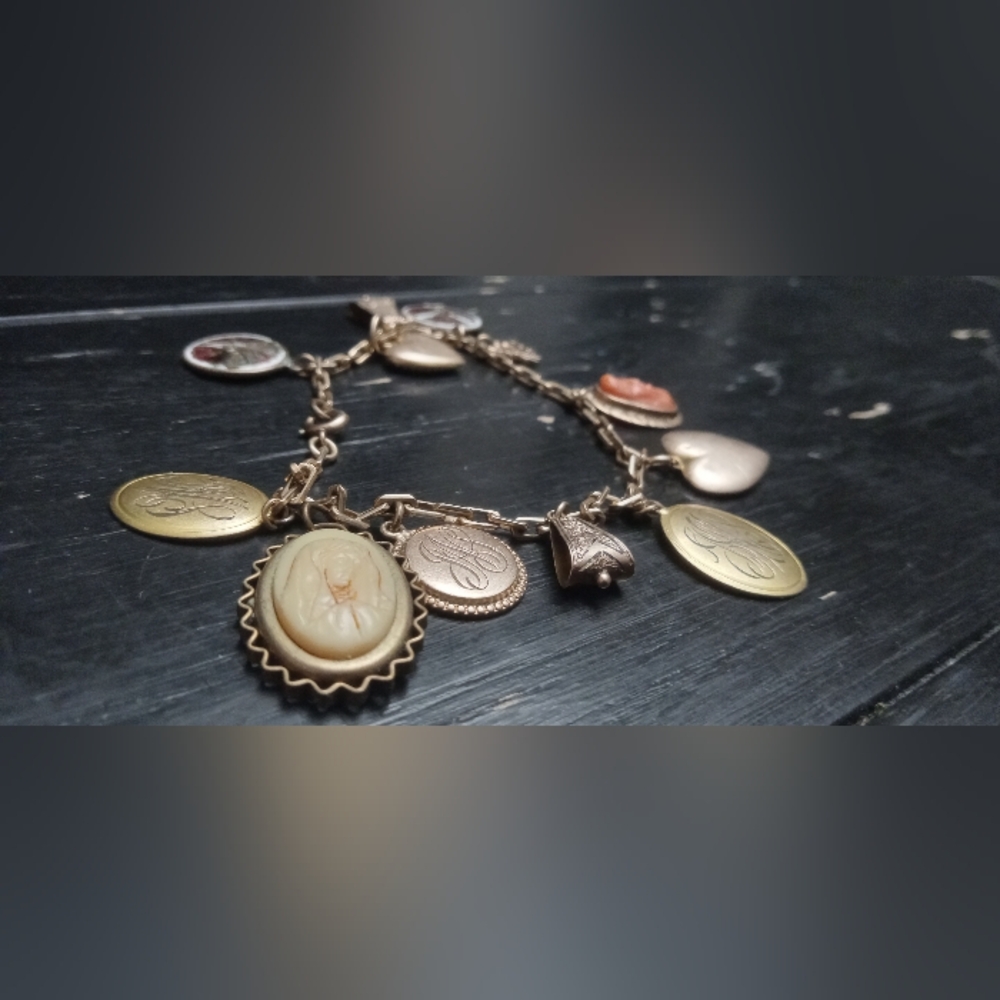 Victorian Charm Bracelet with Heart and Oval Pendants